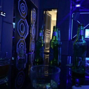 杭州华侨饭店尊享预订：品味古典韵味，尽享奢华住宿